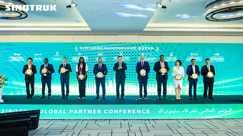 中国重汽集团全球合作伙伴大会于迪拜隆重举办