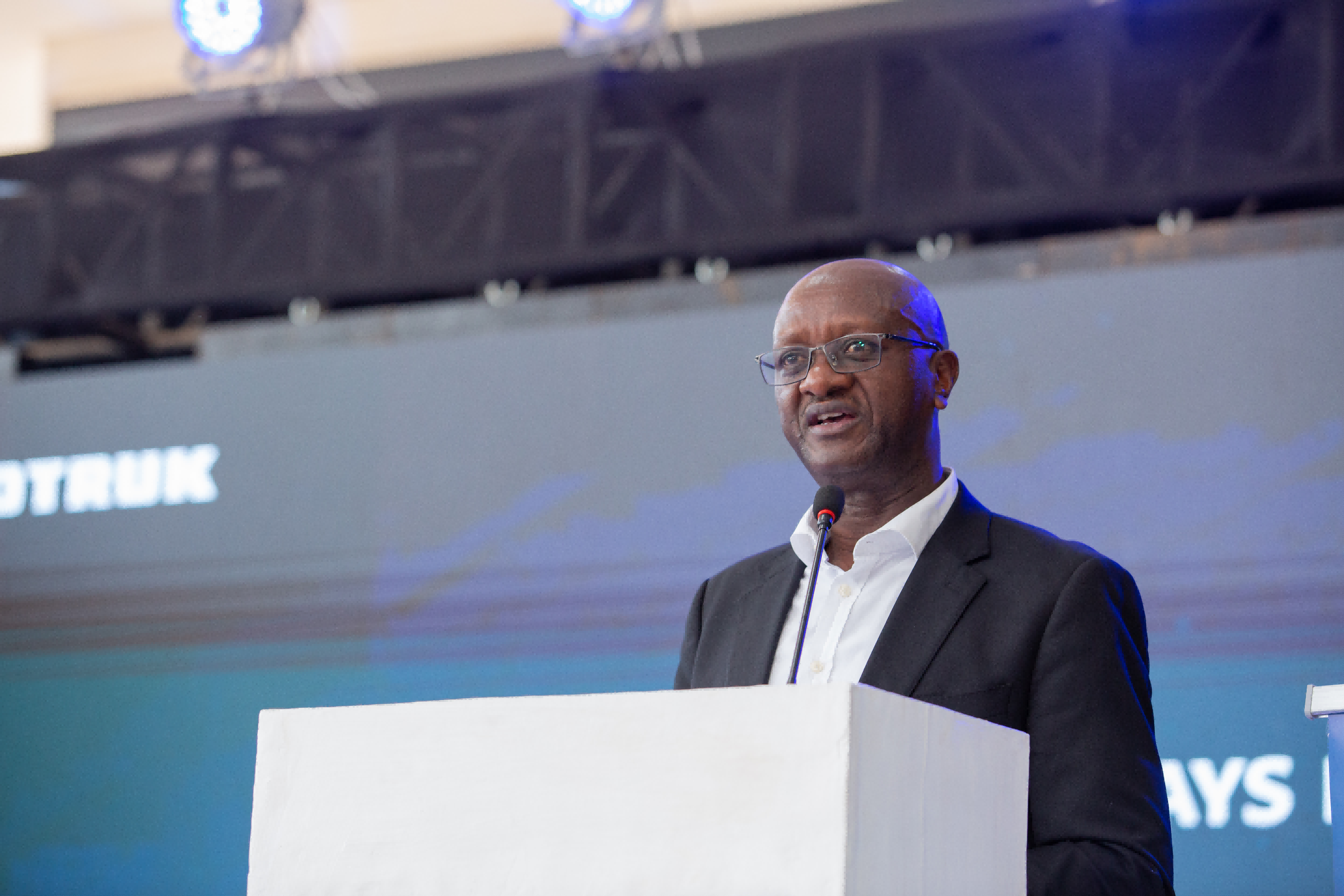 中国重汽成功举办乌干达2025年新品推介会